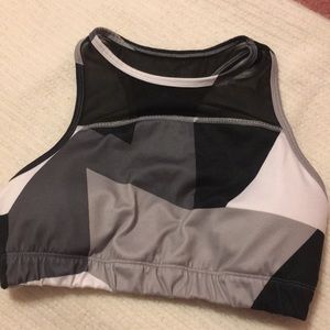 Black and white mesh, high neck sports bra!